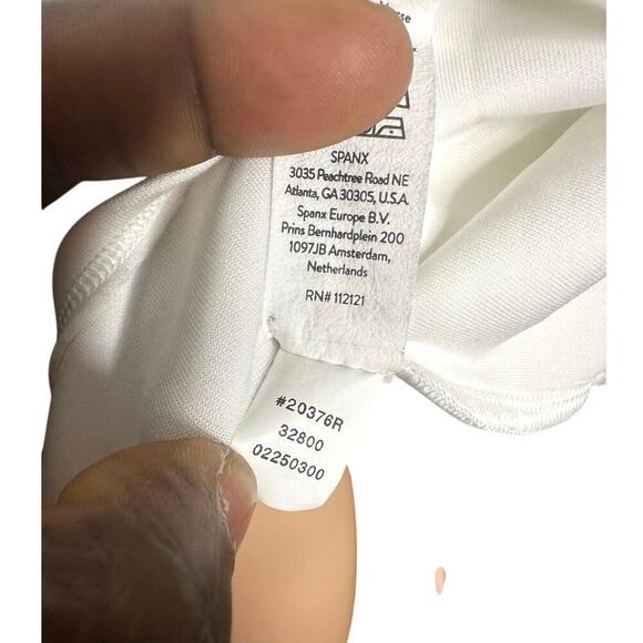 Spanx Women's AirEssentials Desk to Dinner Elbow Sleeve Top Size Large - Picture 10 of 11